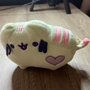 Small Pusheen in Green
